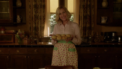 hotnbates5010036-thumb-large