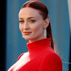 SophieTurner Pl03.png