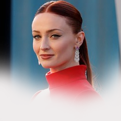 SophieTurner Pl04.png