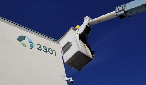 Custom channel letter signs installation by Major League Signs.jpg