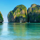 Maya Bay surrounded by limestone cliffs on Ko Phi Phi Leh Island, Krabi Province, Thailand 1080p