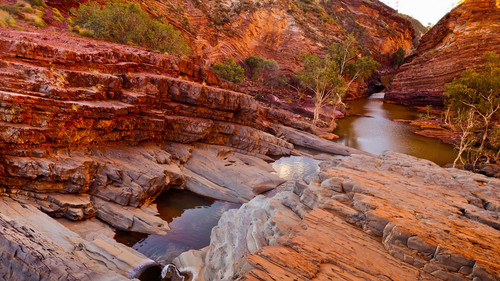 Hamersley Gorge in Karijini National Park, Pilbara, Australia 1080p