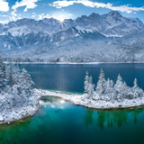 Braxen Bay on Lake Eibsee near Grainau against Zugspitze, Werdenfelser Land, Upper Bavaria, Germany 