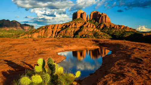 Cathedral Rock in Sedona, Coconino National Forest, Arizona, USA 1080p.jpg