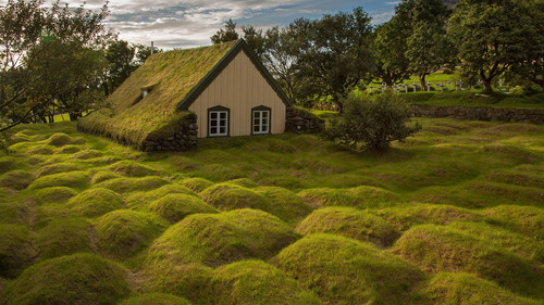 Wood and turf church at Hof, Skaftafell Iceland, Hofskirkja 1080p.jpg