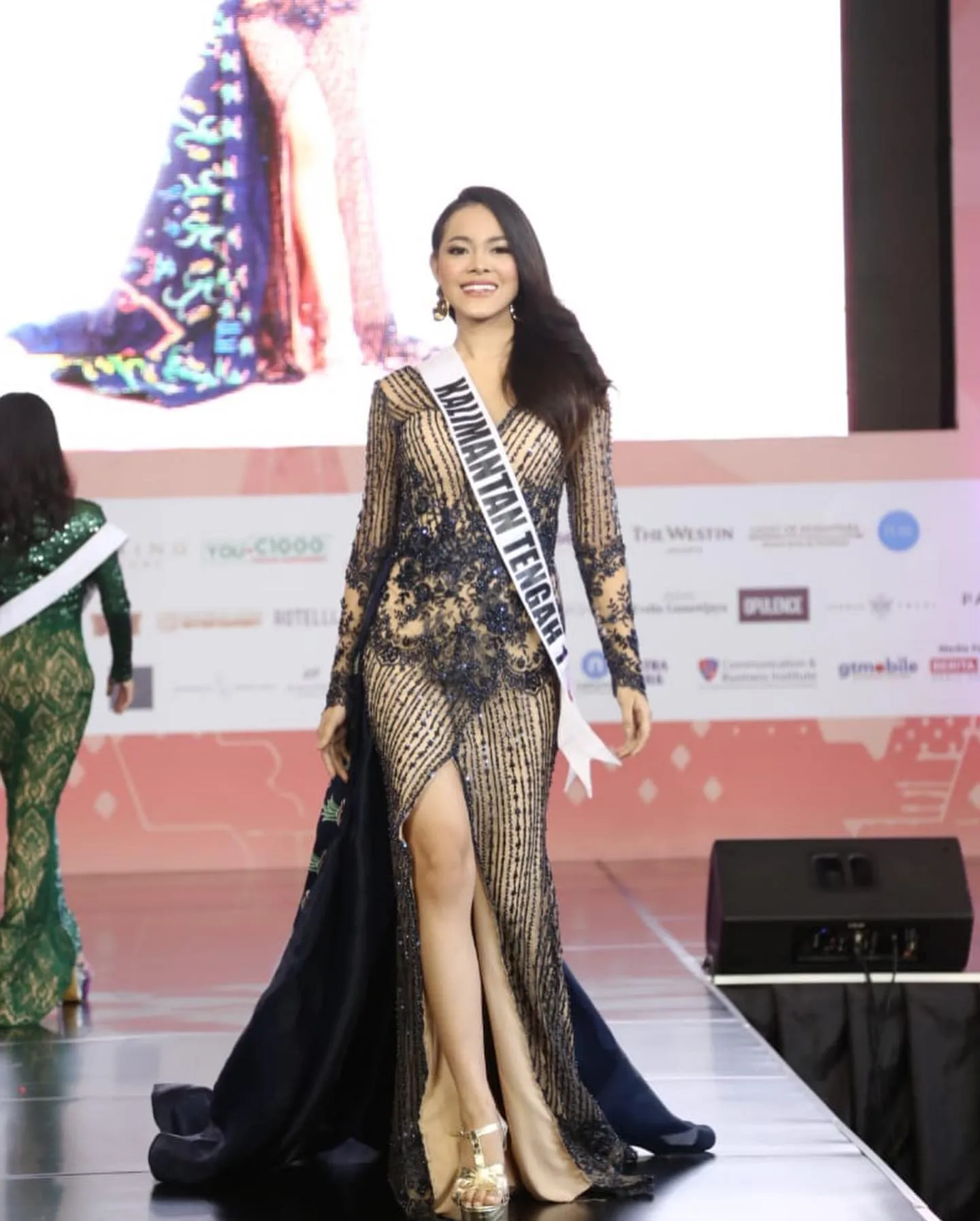 candidatas a puteri indonesia 2022. final: 27 may. - Página 35 XTqF4f