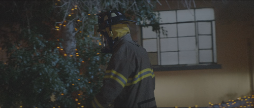 The.Guest.2014.1080p.Pad HDR.UHD.BluRay.AAC.x265 10bit HDSPad.mp4 20220603 142041.682.png