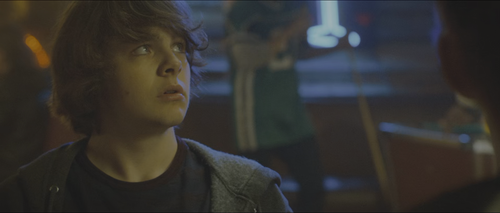 The.Guest.2014.1080p.Pad HDR.UHD.BluRay.AAC.x265 10bit HDSPad.mp4 20220603 142028.575.png