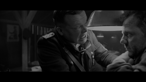 The.Captain.2017.UHD.BluRay.REMUX.2160p.HEVC.DTS HD.MA5.1 HDS.mkv 20220523 135112.624.jpg