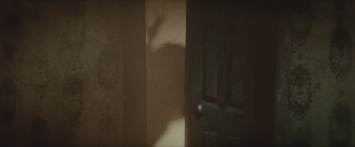 Krampus.2015.1080p.Pad HDR.UHD.BluRay.AAC.x265 10bit HDSPad.mp4 20220529 185219.889.png