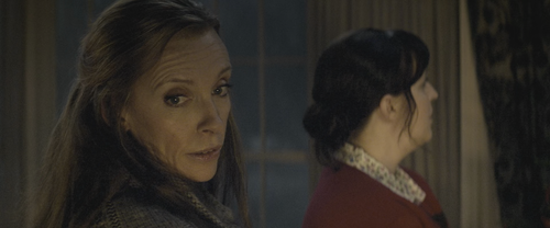 Krampus.2015.1080p.Pad HDR.UHD.BluRay.AAC.x265 10bit HDSPad.mp4 20220529 185215.668.png