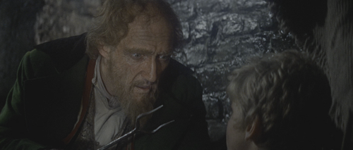 Oliver!.1968.2160p.HDR.UHD.BluRay.TrueHD.7.1.Atmos.2Audio.x265 10bit HDS.mkv 20220602 062335.429.png