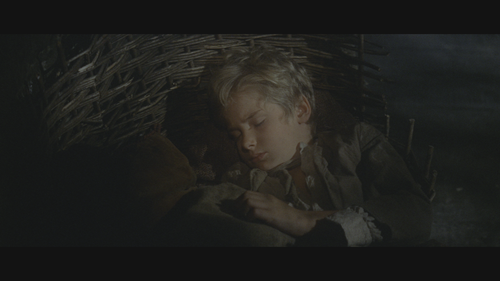 Oliver!.1968.UHD.BluRay.REMUX.2160p.HEVC.TrueHD7.1.Atmos HDS.mkv 20220602 064018.667.png