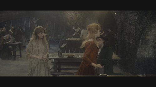 Oliver!.1968.UHD.BluRay.REMUX.2160p.HEVC.TrueHD7.1.Atmos HDS.mkv 20220602 064008.952.png