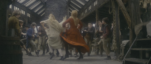 Oliver!.1968.1080p.Pad HDR.UHD.BluRay.AAC.2Audio.x265 10bit HDSPad.mp4 20220602 061934.307.png