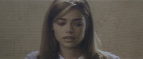 Wild.Things.1998.Theatrical.Cut.2160p.HDR.UHD.BluRay.DTS HD.MA.5.1.2Audio.x265 10bit HDS.mkv 2022052.jpg