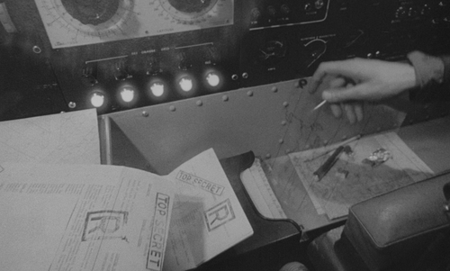 Dr.Strangelove.Or.How.I.Learned.to.Stop.Worrying.and.Love.the.Bomb.1964.2160p.HDR.UHD.BluRay.DTS HD..png