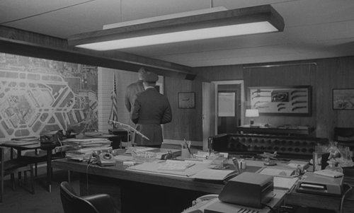 Dr.Strangelove.Or.How.I.Learned.to.Stop.Worrying.and.Love.the.Bomb.1964.2160p.HDR.UHD.BluRay.DTS HD..png