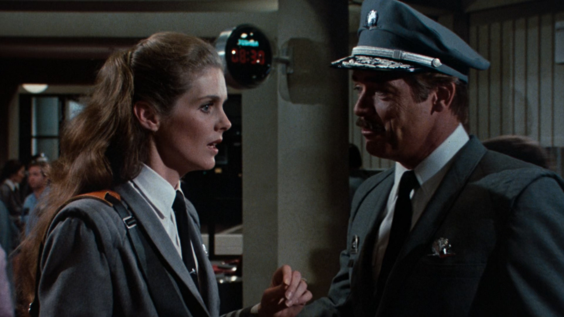 Аэроплан 1982. Аэроплан 1982. Аэроплан 2 кадры. Аэроплан 2: продолжение. Аэроплан 1982.