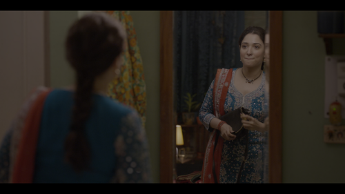 Babli.Bouncer.2022.2160p.HS.WEB DL.DDP5.1.Atmos.HDR.HEVC KHN.thumb 02.png