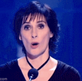 Enya 'one forgot to wear shoes' from My My Time Flies UK performance 2008.gif
