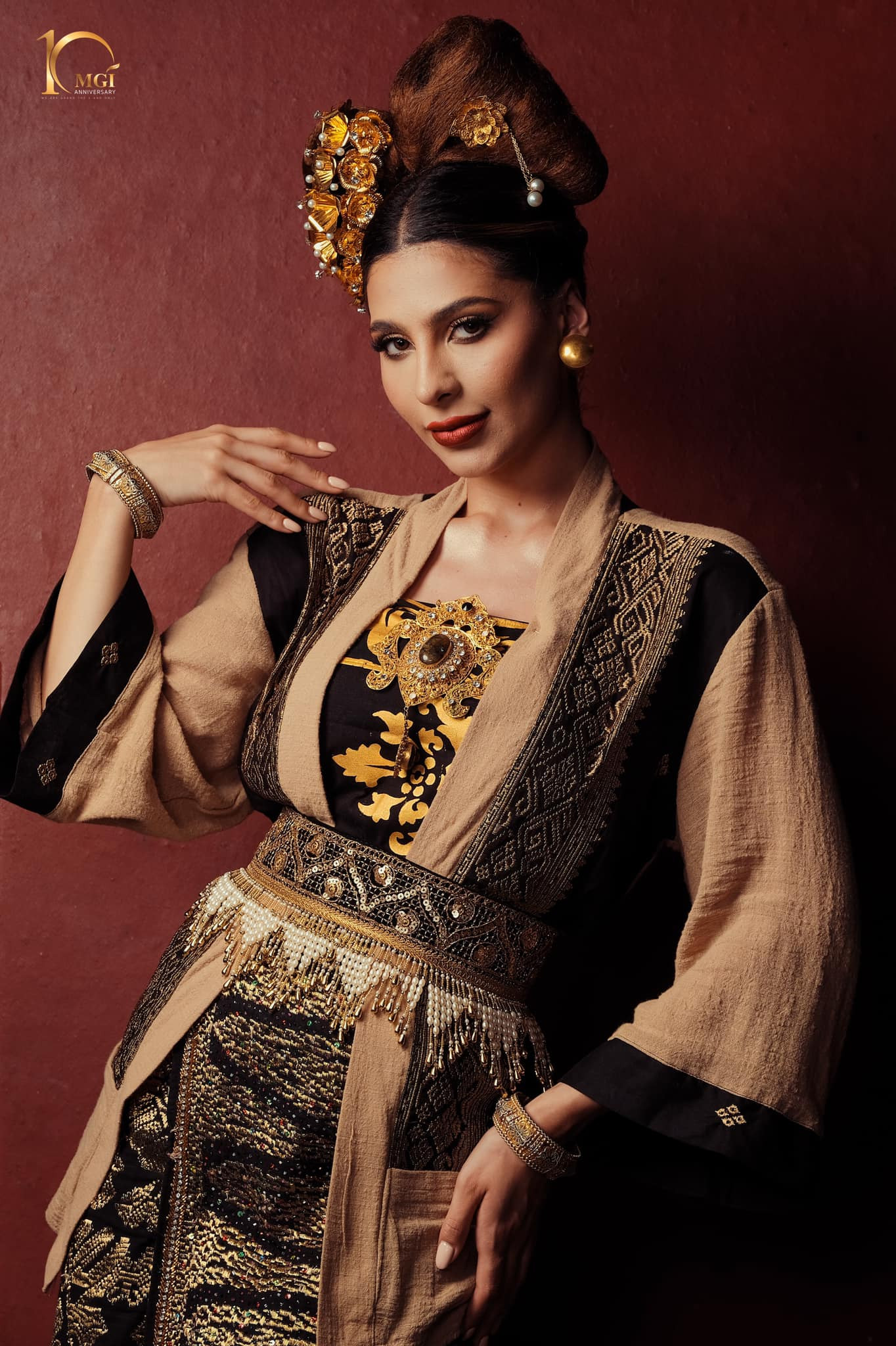  traje tradicional indonesio de candidatas a miss grand international 2022.	 - Página 3 ZpDaXR