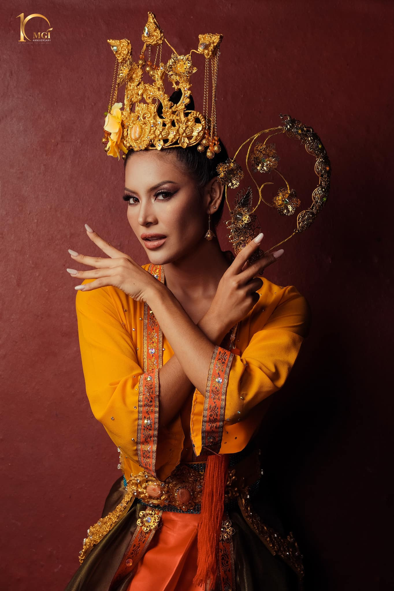  traje tradicional indonesio de candidatas a miss grand international 2022.	 - Página 2 ZpL4i7