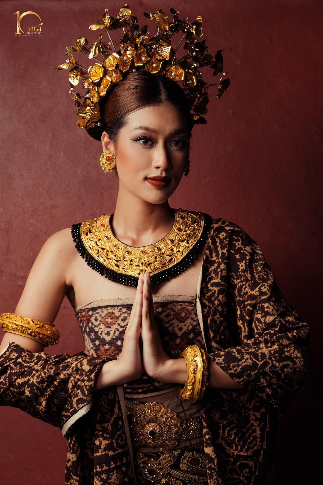  traje tradicional indonesio de candidatas a miss grand international 2022.	 - Página 5 Zppmv9