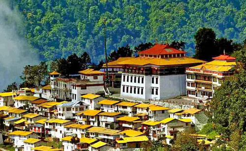 Arunachal Pradesh is famous for its scenic beauty. Chutii is the best tour agency in Kolkata that offers the best tour packages for North-East. Know more https://chutii.com/package/scenic-arunachal-west-kamen