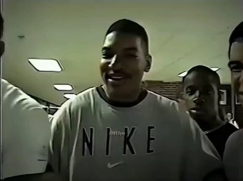 SNySh 7EsaFkMtwF.jpg