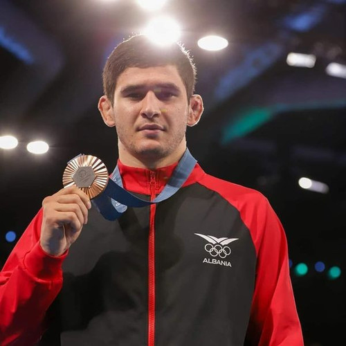 454713234 882044620638807 6218475391027398409 n.jpg?stp=dst jpg p600x600& nc cat=109&ccb=1 7& nc sid.jpg