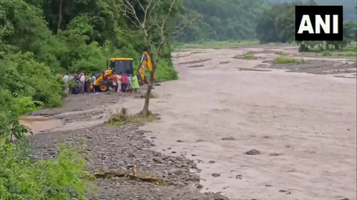 FK2N4Mlg0kxEKH A.jpg