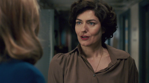 the.hour.uk.2011.s01e01.1080p.bluray.x264 shortbrehd 001.png