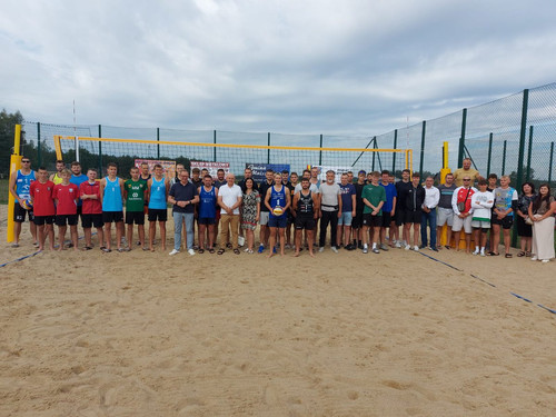 GUsG0AgWEAAr IZ?format=jpg.jpg