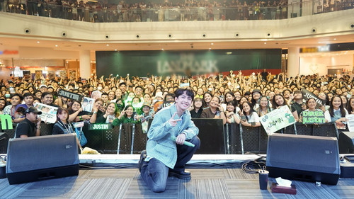 GUw MLJawAAVGlT?format=jpg.jpg