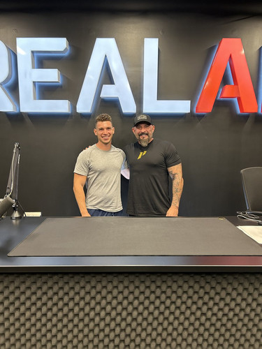 GUimrhEWAAAK f?format=jpg.jpg