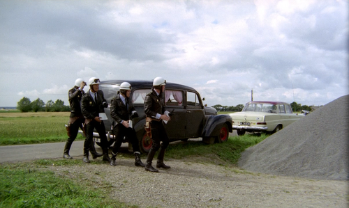 Olsen banden.AKA.The.Olsen.Gang.1968.720p.BluRay.FLAC.x264 HANDJOB.mkv.1:00:19.optimized=high.png
