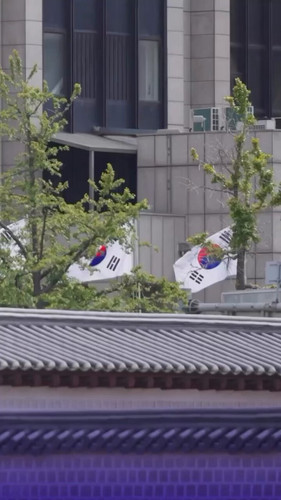 dC2 hqz8pmU1hkN .jpg