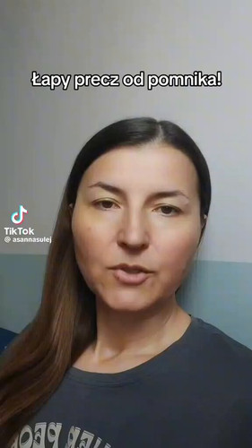 w0L4 0UZJ AETkRs.jpg