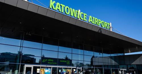10493777164637566835?url=https%3A%2F%2Ftvn24.pl%2Fnajnowsze%2Fcdn zdjecie 7704027 lotnisko katowice .jpg