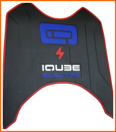 3d floor mat for iqube electric.jpg