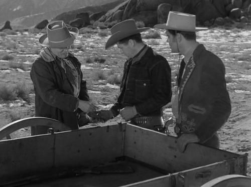 cap Guns.of.Hate.1948.DVDRip.x264 Flipper 00 04 21 03.png