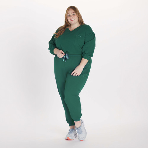 Alpine Dolman ¾ Sleeve 2 Pocket CORE Scrub Top Hunter Green 2500x2500 full body 2.jpg