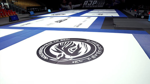 axqQNo5U aMAQJHJ.jpg