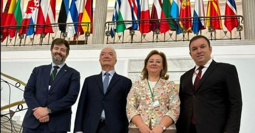 8926045126845138441?url=http%3A%2F%2Frtklive.com%2Fsq%2Fgallery%2Fnews original%2F675831 EzZKBaNlCe..jpg