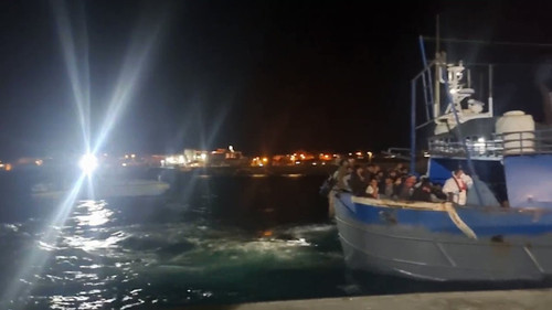 w7Vmb4k PqL q8HL.jpg