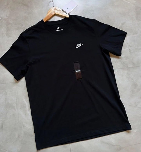 Camiseta Nike Sportswear Club Masculina.jpg