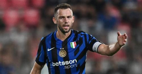 15876418499138182339?url=https%3A%2F%2Ftelesport.al%2Fwp content%2Fuploads%2F2024%2F09%2FDe vrij.jpe.jpg