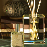 200269514671296086 farbig