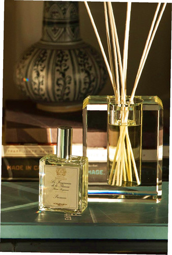 200269514671296086 +1.jpg